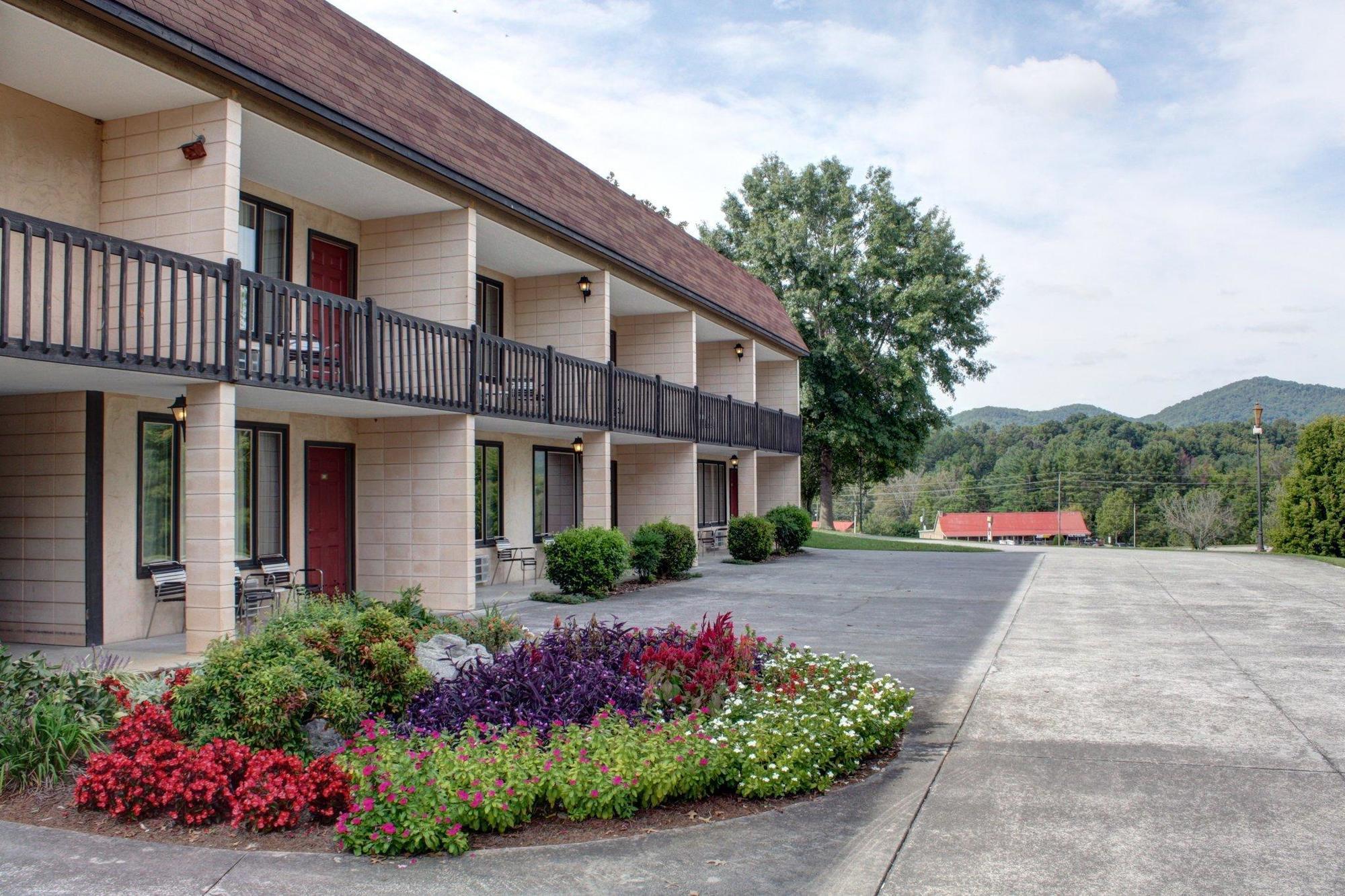 Highland Manor Inn Townsend Exterior photo